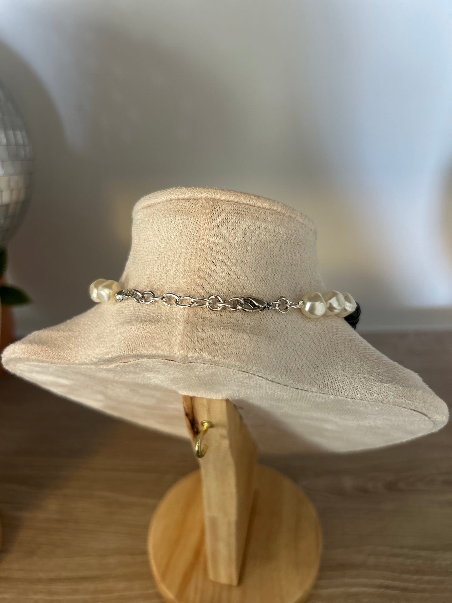 Abalone Medallion Mother of Pearl Shell and Agate Semiprecious Stone Necklace