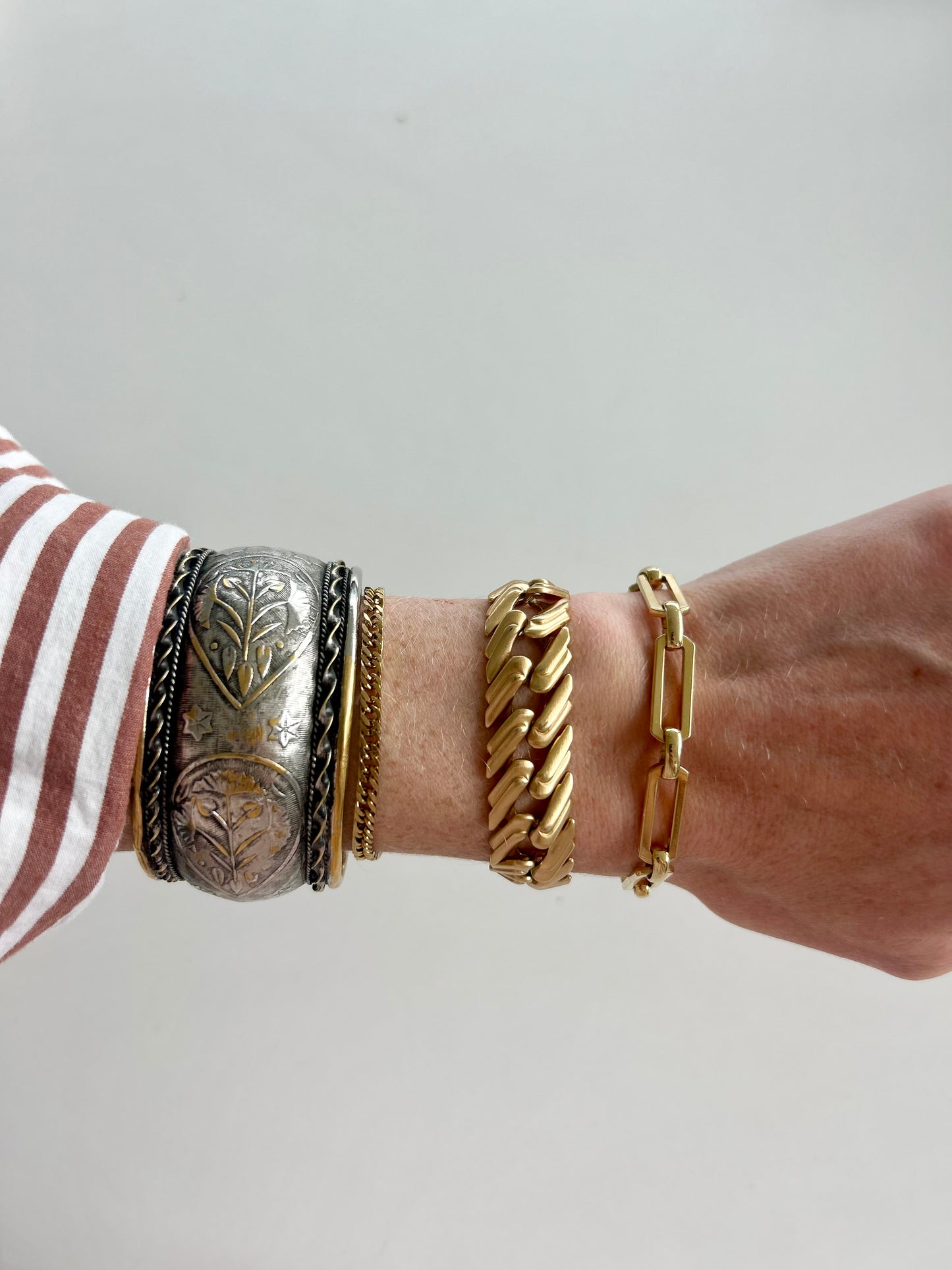 Vintage Signed MONET | 80s Satin Gold Plated Egyptian Chain Link Bracelet