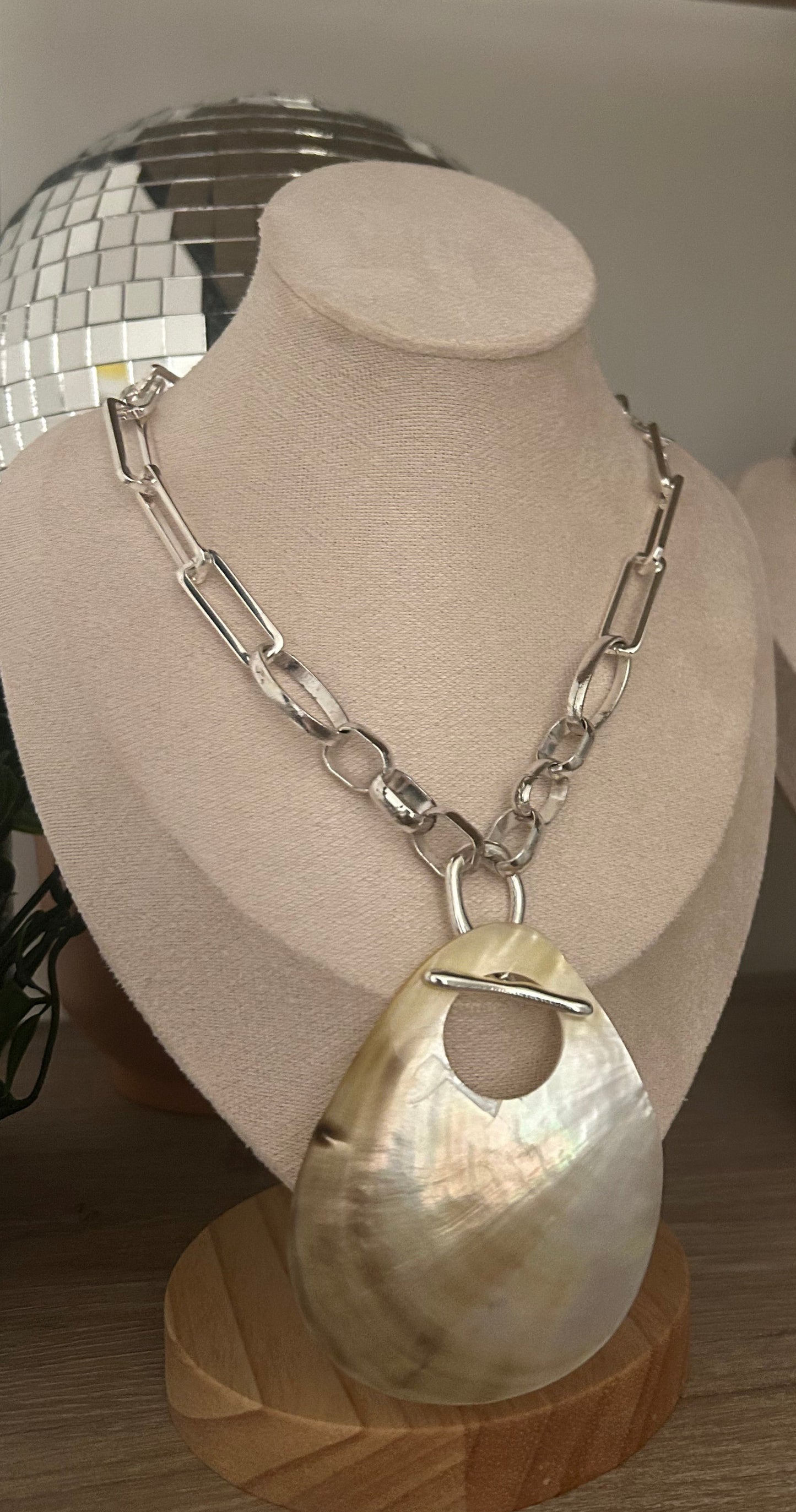 Handmade | Large Shell Pendant Silver Plated Chain Link Necklace
