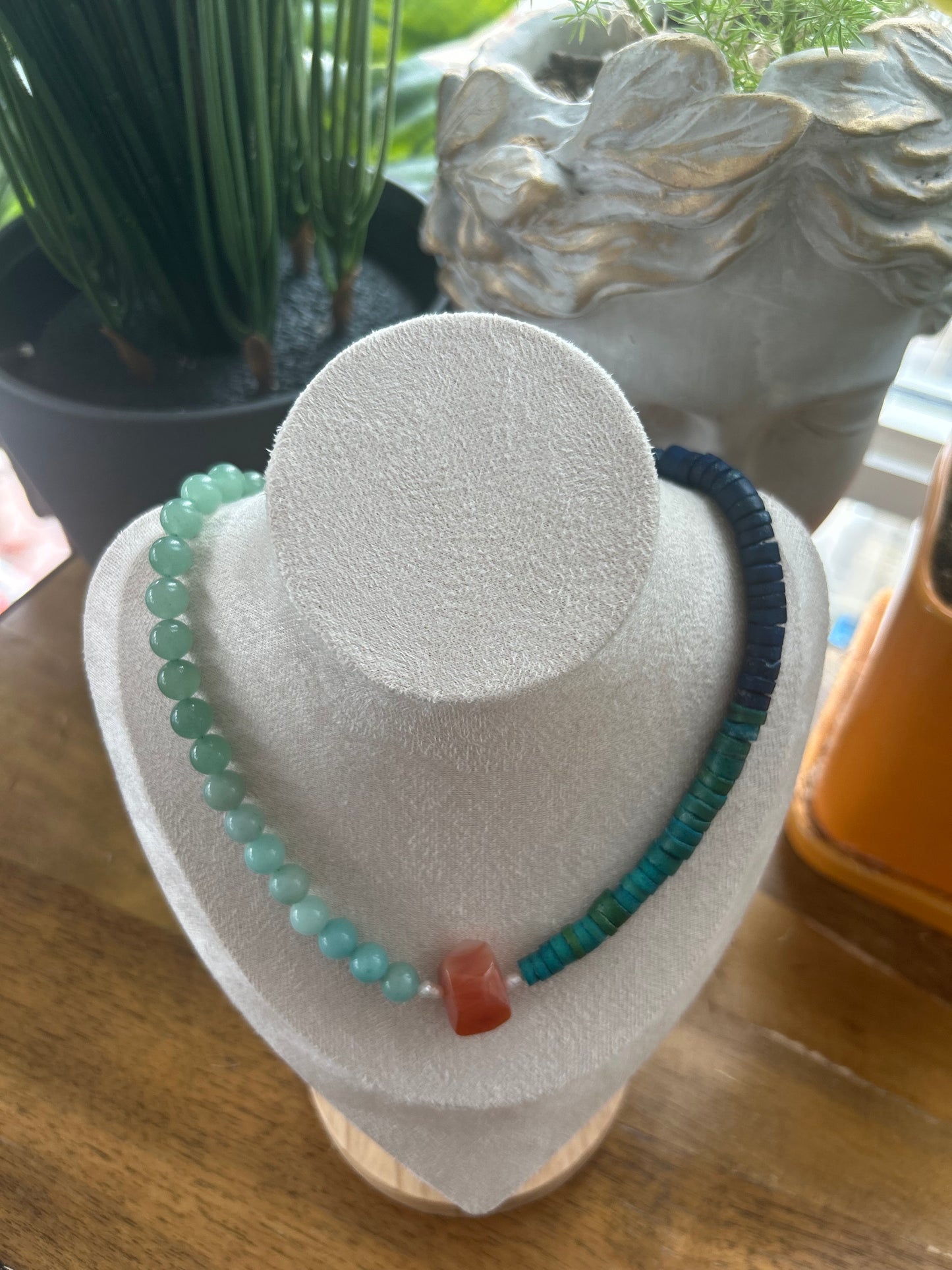 Ombré agate stone necklace