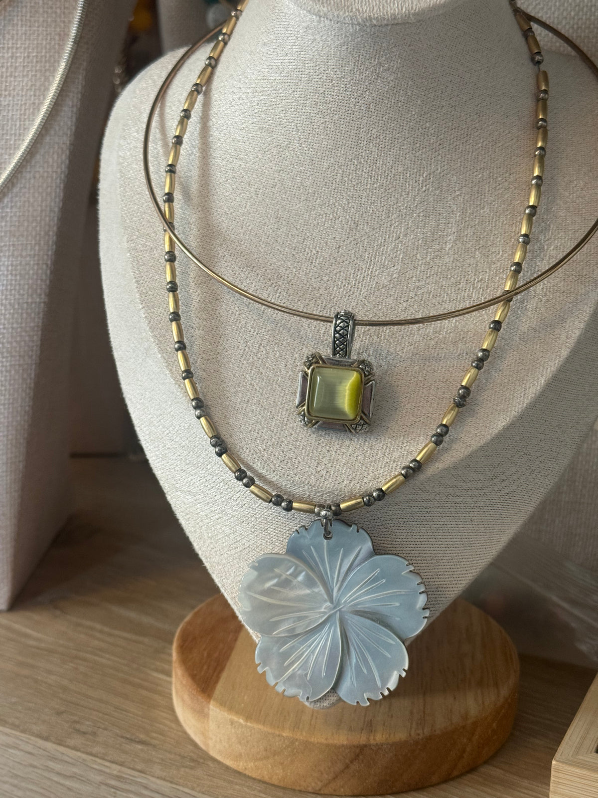 Carved Blue & Brown Two Sided Mother of Pearl Flower Pendant Necklace